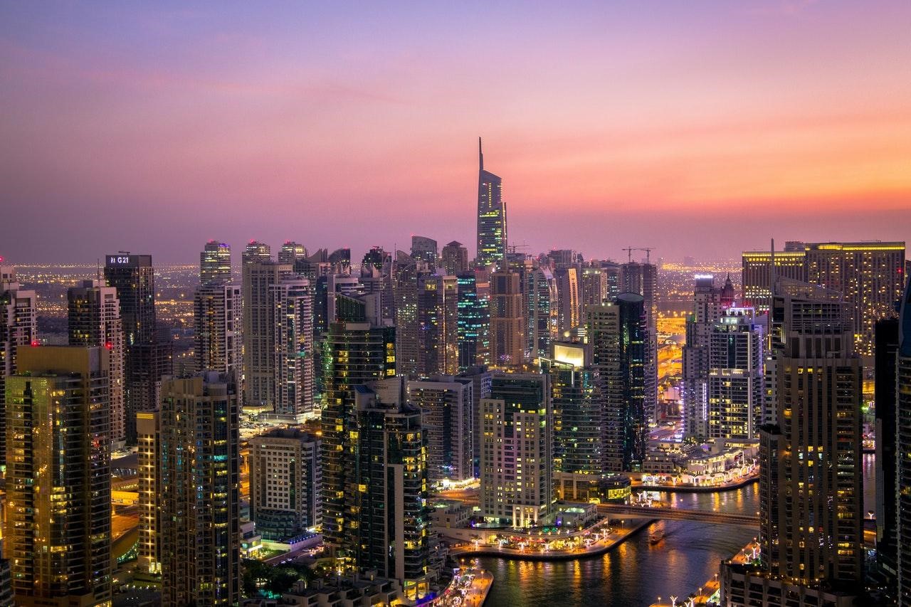Indiase crypto-bedrijven verhuizen naar Dubai en Singapore