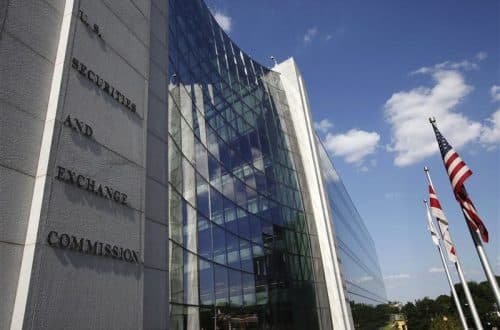 Il senatore degli Stati Uniti critica la SEC sulle sue politiche crittografiche