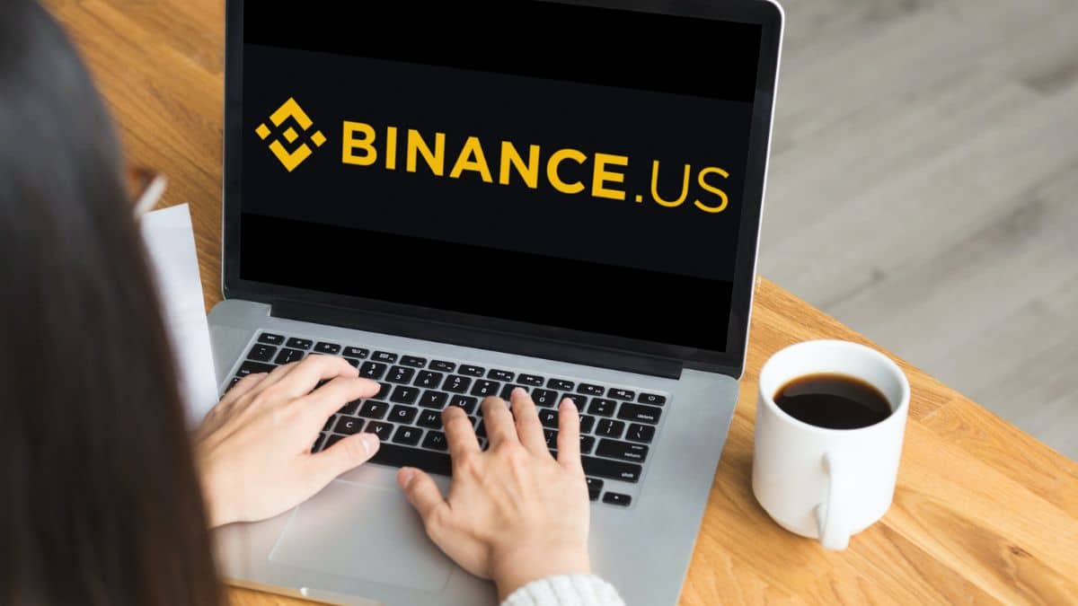 SEC Senior Trial Attorney William Uptegrove stated that the regulator’s staff believes that Binance.US is operating an "unregistered securities exchange."
