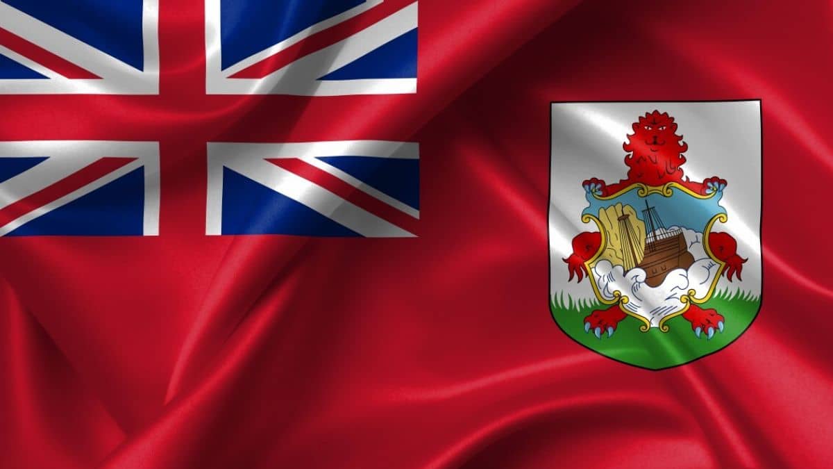 Coinbase zdobył licencję klasy F na Bermudach zgodnie z ustawą Digital Asset Business Act w ramach ekspansji działalności poza Stanami Zjednoczonymi.