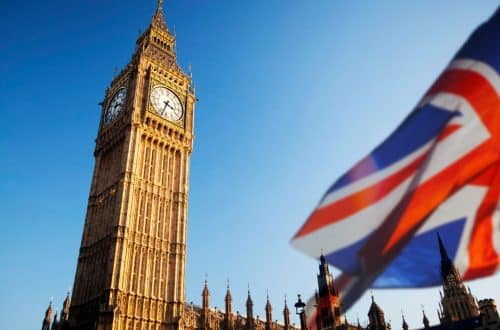 Il Regno Unito nomina Bim Afolami per supervisionare le politiche crittografiche