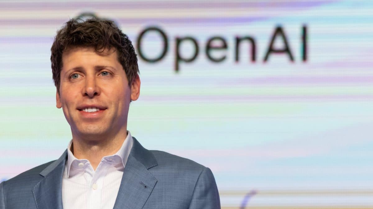 OpenAI-CEO Sam Altman zei dat hij erg enthousiast is over Bitcoin en dat “het een belangrijke stap is op het gebied van technologie.”